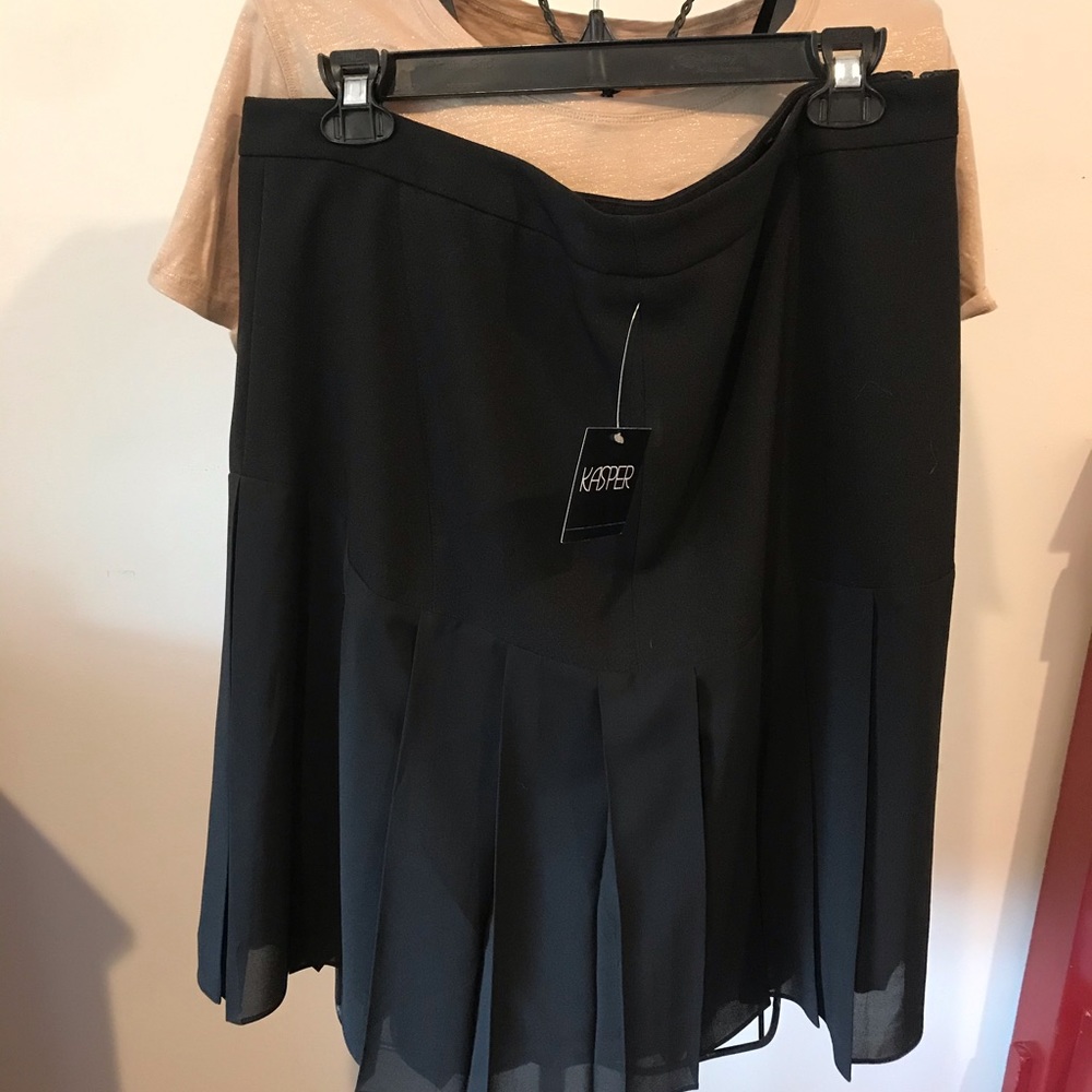 Kasper brand new with tickets black skirt